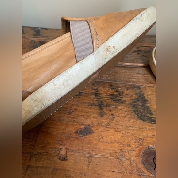 Frye leather loafers 
Slip ons - Picture 11 of 16